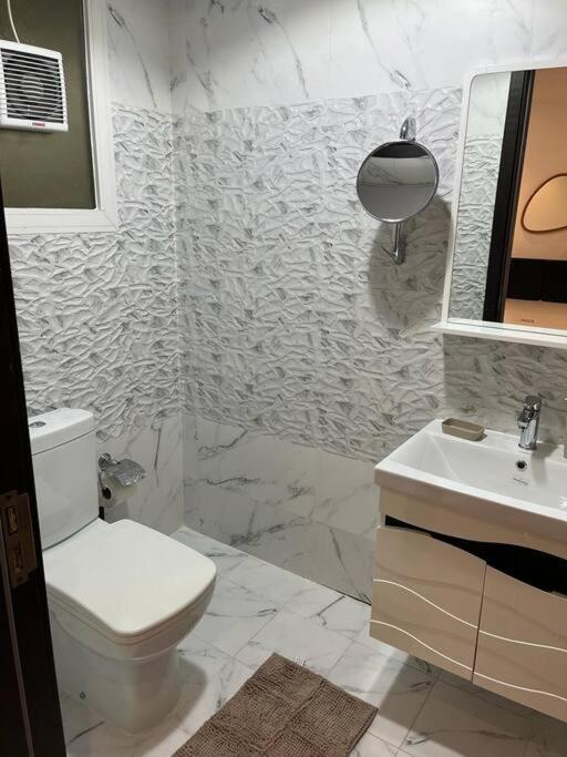 Luxury 1bd In Free Parking Near